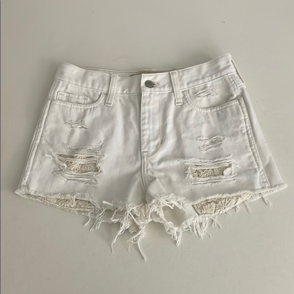 Hollister Short Shorts White Denim Size 1 W25 High Rise 2” Inseam Beach Cut Offs - Picture 2 of 8